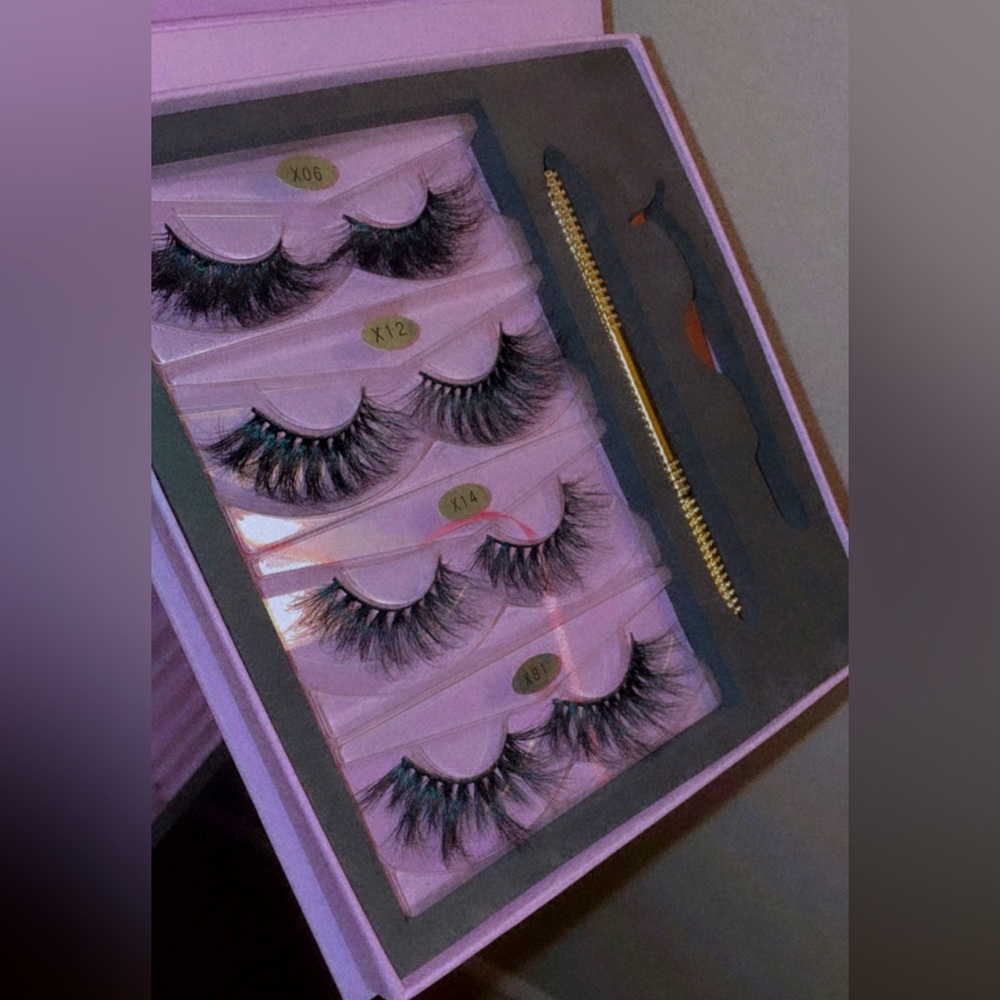 Mink Eyelash Extensions.